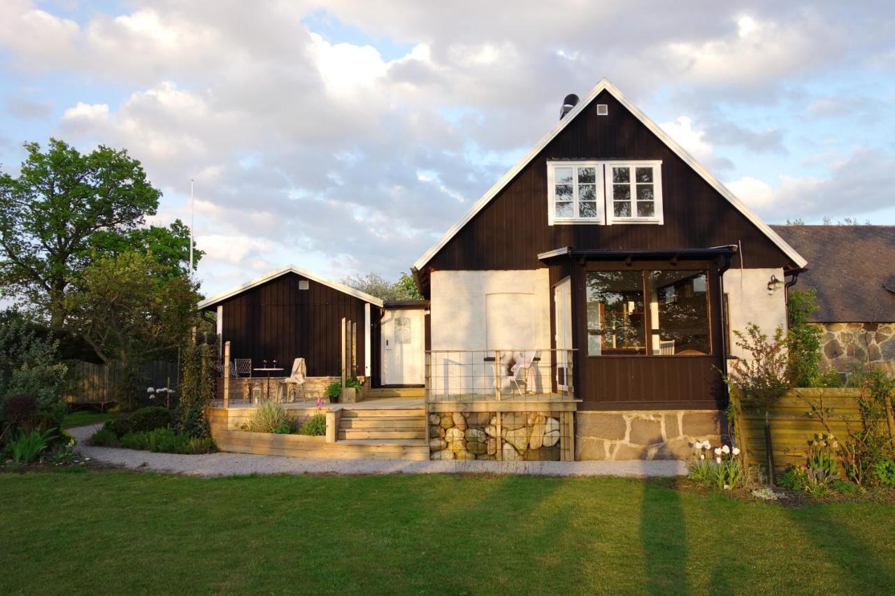 Vikens Bed And Breakfast Viken  エクステリア 写真